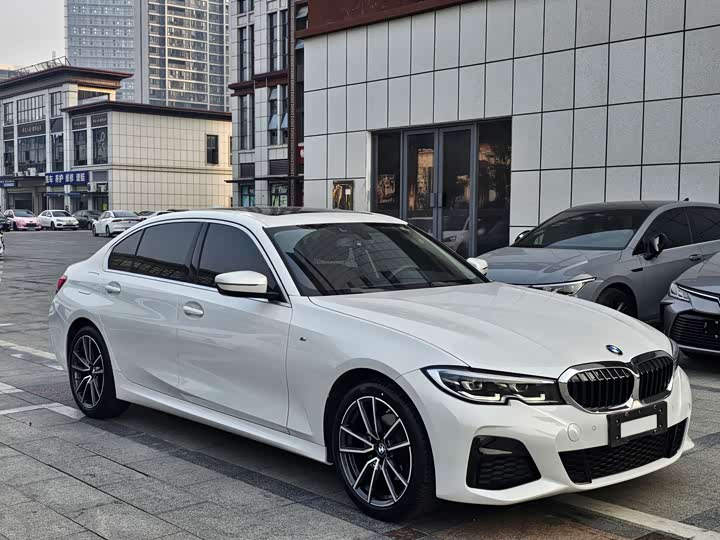 Фото 3 - BMW 3 Series