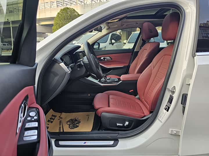 Фото 4 - BMW 3 Series