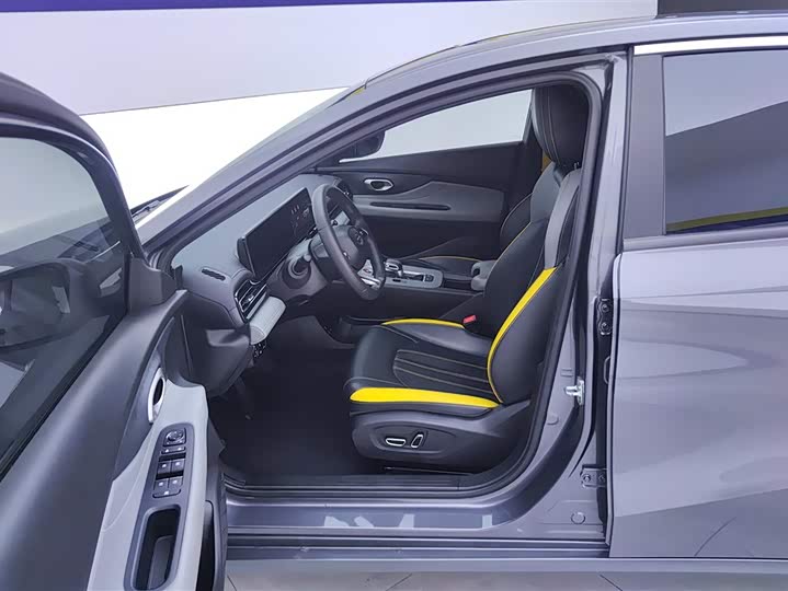 Фото 9 - GAC Trumpchi Empow R