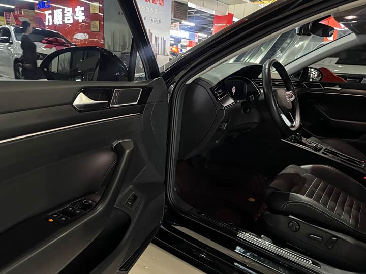 Фото 5 - Volkswagen Magotan