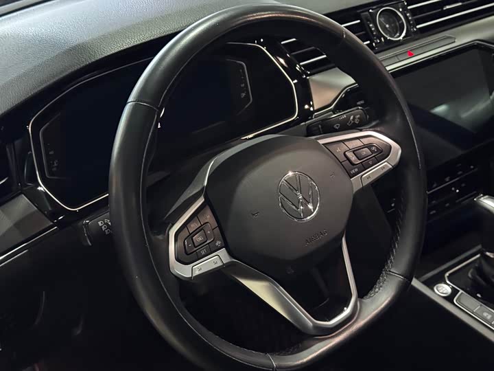 Фото 7 - Volkswagen Magotan