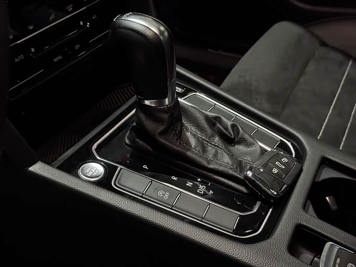 Фото 8 - Volkswagen Magotan