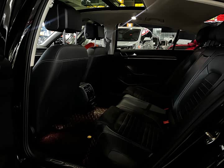 Фото 9 - Volkswagen Magotan