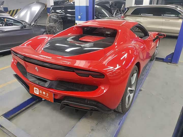 Фото 3 - Ferrari 296