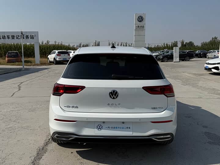 Фото 4 - Volkswagen Golf