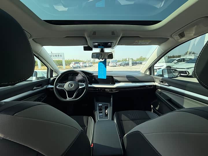 Фото 8 - Volkswagen Golf