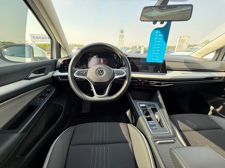 Фото 9 - Volkswagen Golf