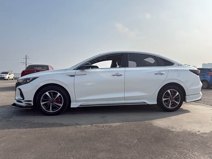 Фото 4 - Changan Eado Plus