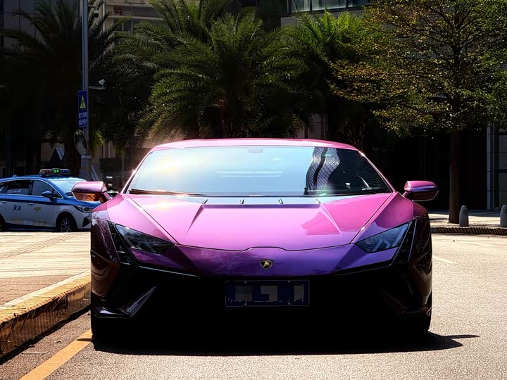 Фото 2 - Lamborghini Huracán