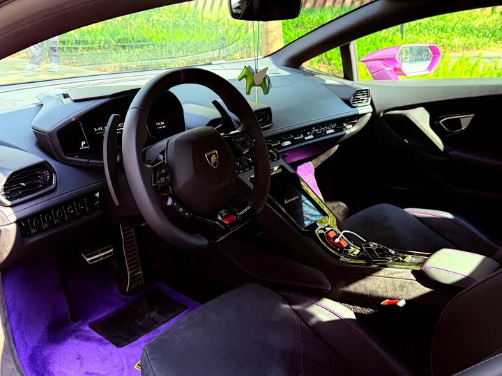 Фото 4 - Lamborghini Huracán