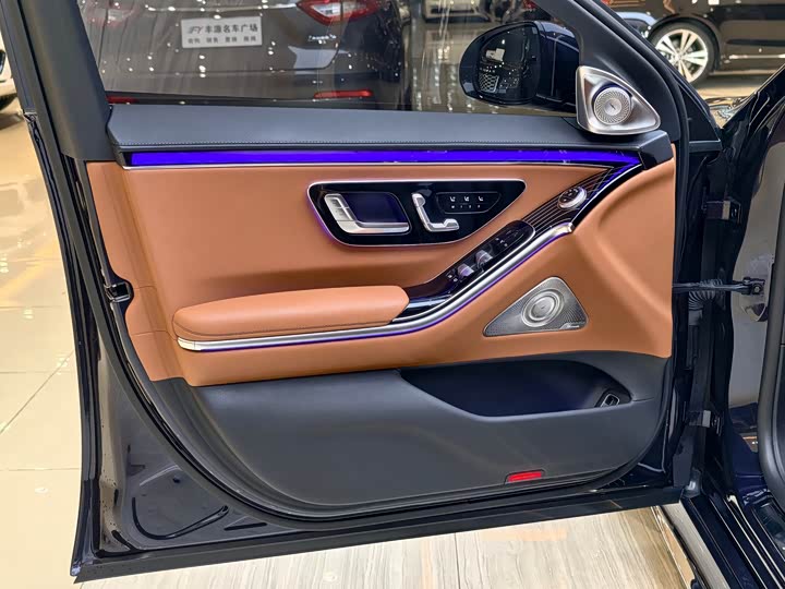 Фото 4 - Mercedes-Benz S-Class