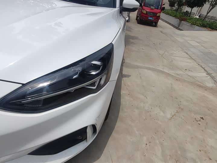 Фото 5 - Ford Focus