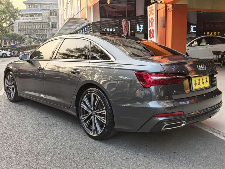 Фото 7 - Audi A6L