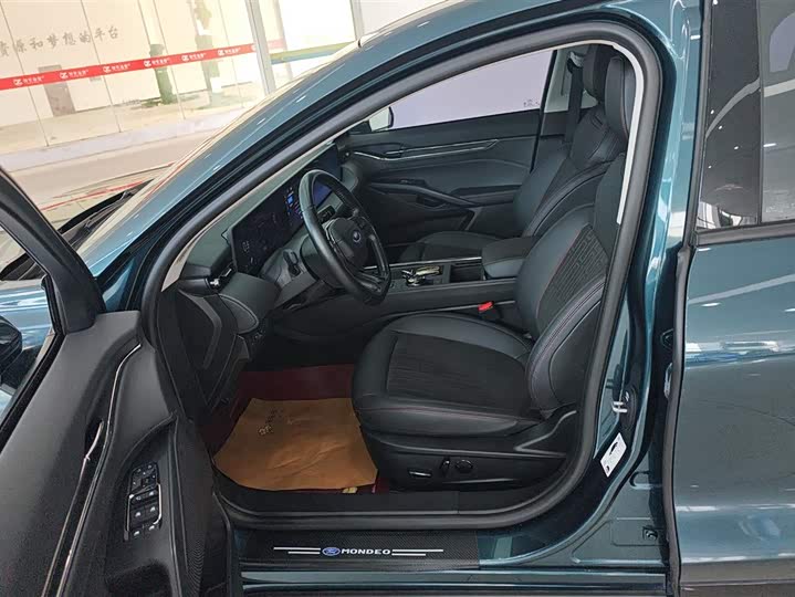 Фото 9 - Ford Mondeo