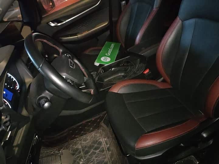 Фото 8 - Geely Vision X3