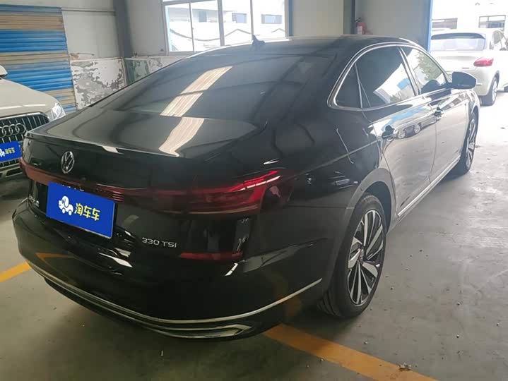 Фото 3 - Volkswagen Passat