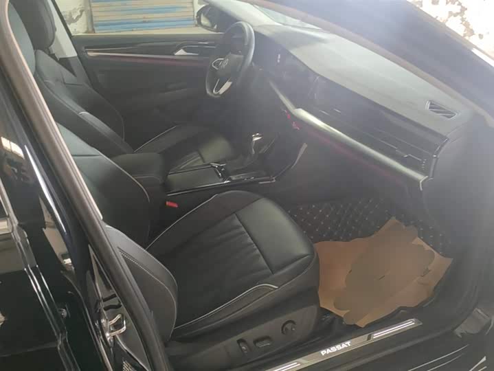 Фото 8 - Volkswagen Passat