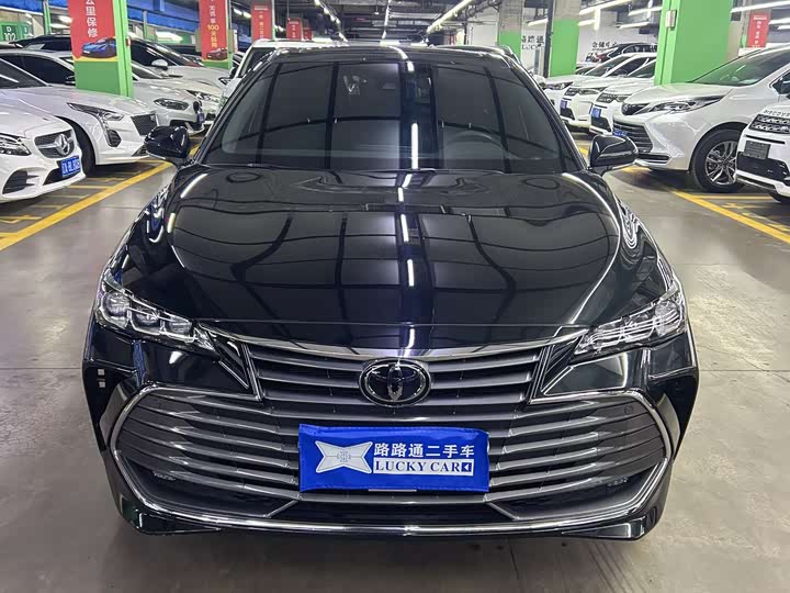 Фото 2 - Toyota Avalon