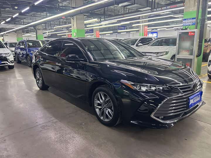 Фото 3 - Toyota Avalon