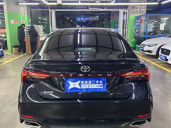 Фото 5 - Toyota Avalon