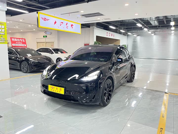 Фото 1 - Tesla Model Y