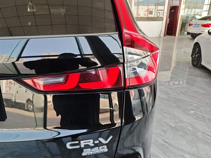 Фото 8 - Honda CR-V