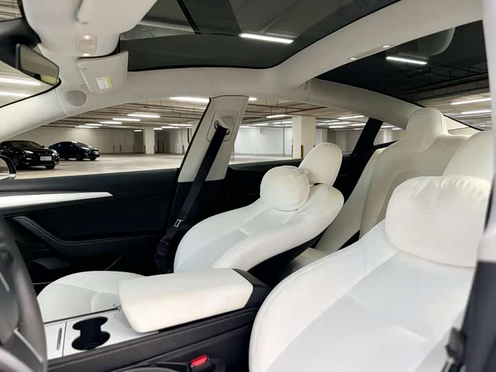 Фото 5 - Tesla Model 3