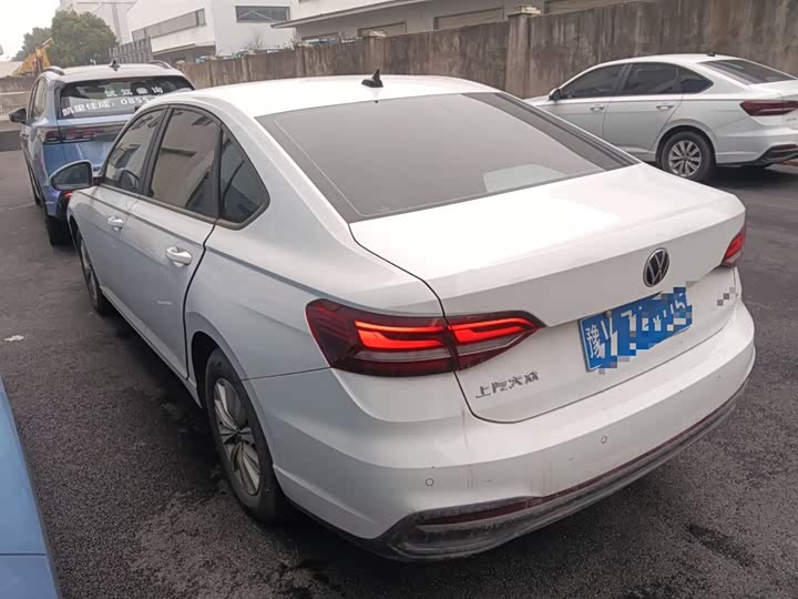 Фото 5 - Volkswagen Lavida