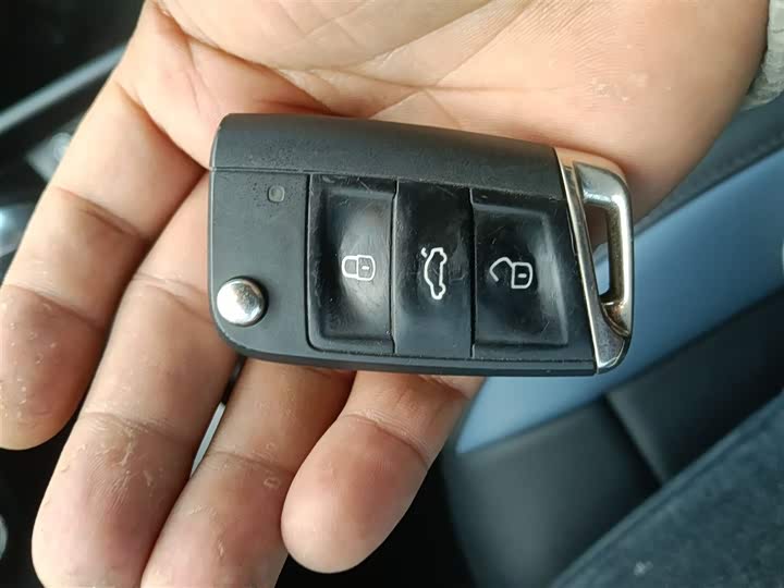 Фото 9 - Volkswagen Lavida