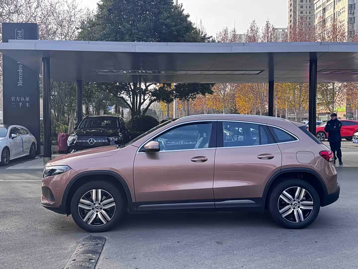 Фото 4 - Mercedes-Benz EQA