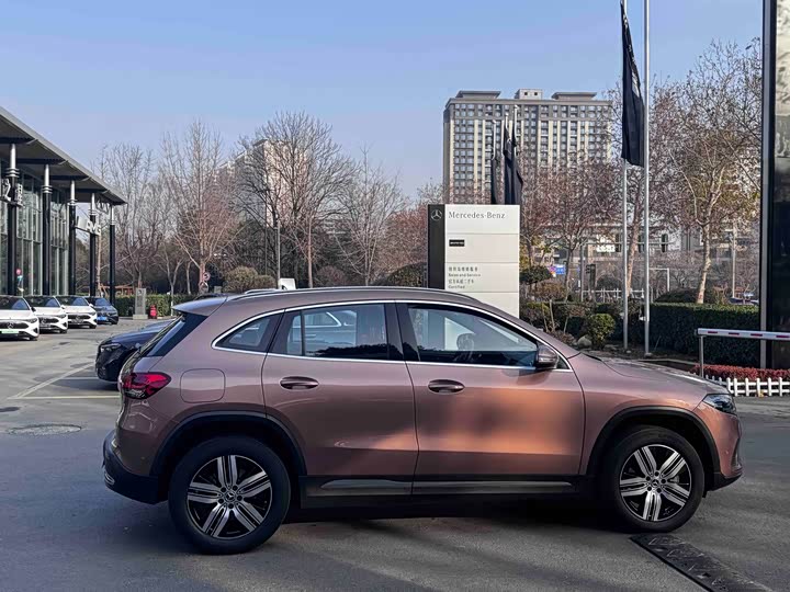 Фото 7 - Mercedes-Benz EQA