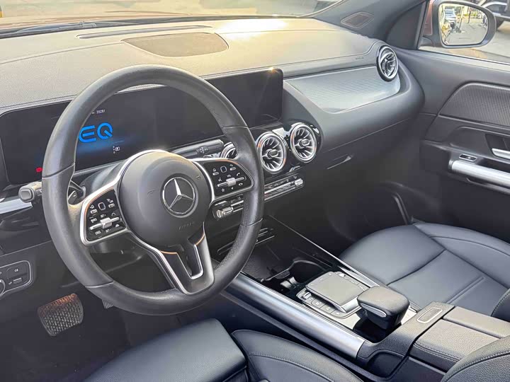 Фото 9 - Mercedes-Benz EQA