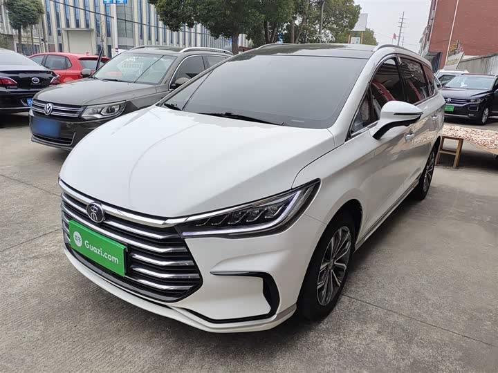 Фото 1 - BYD Song Max