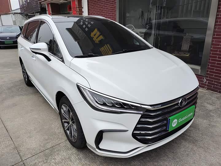 Фото 4 - BYD Song Max