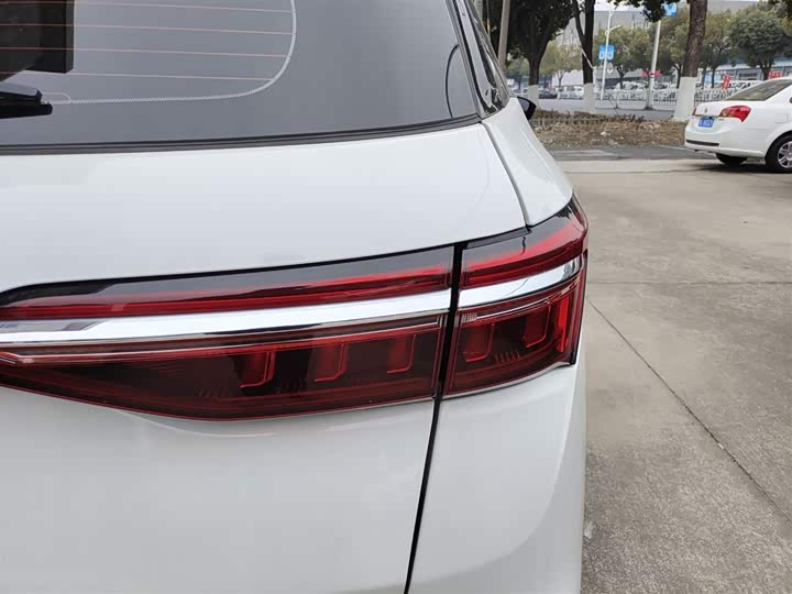 Фото 8 - BYD Song Max