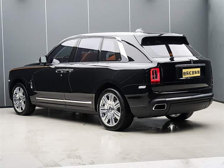 Фото 5 - Rolls-Royce Cullinan