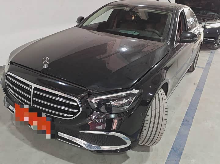 Фото 1 - Mercedes-Benz E-Class