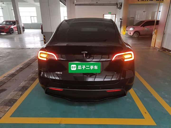 Фото 6 - Tesla Model Y