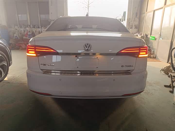 Фото 6 - Volkswagen Bora EV