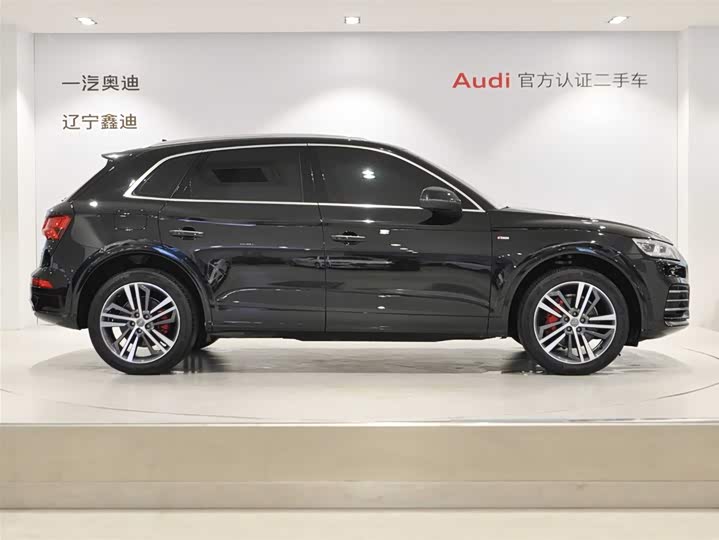 Фото 3 - Audi Q5L