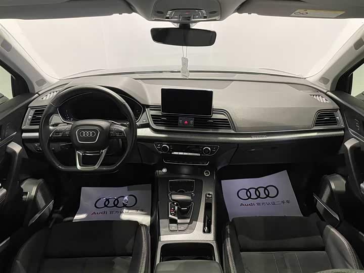 Фото 7 - Audi Q5L
