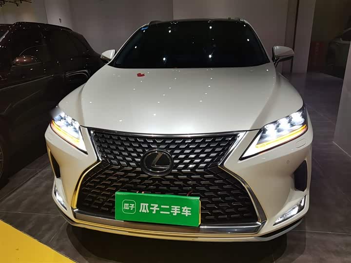 Фото 3 - Lexus RX