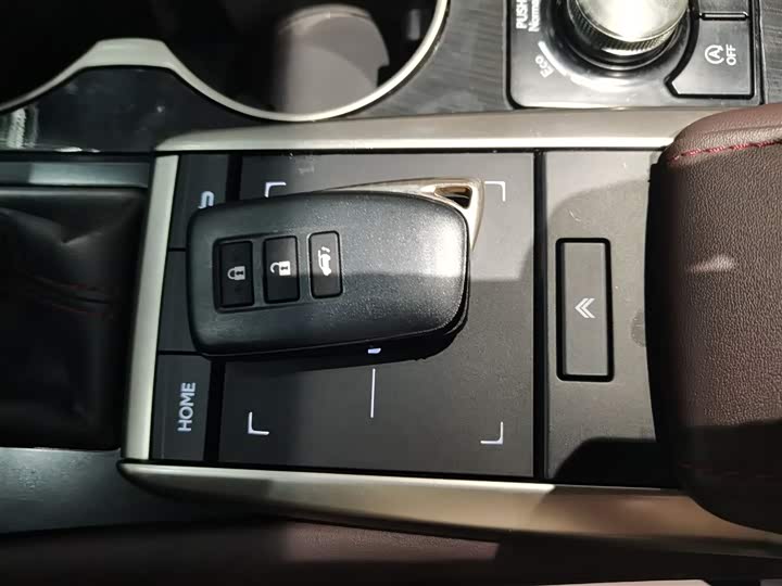 Фото 9 - Lexus RX