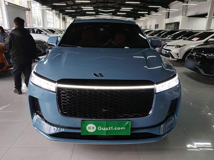 Фото 3 - LiXiang One