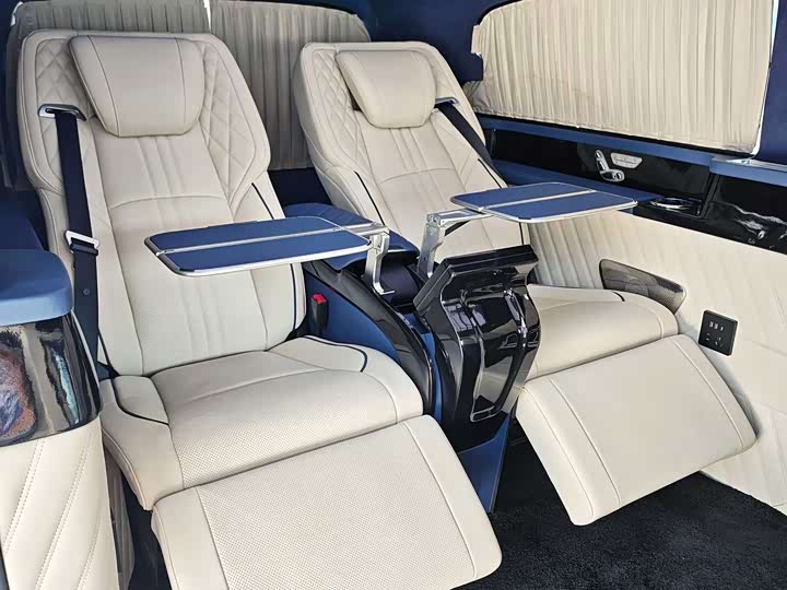 Фото 9 - Mercedes-Benz Vito