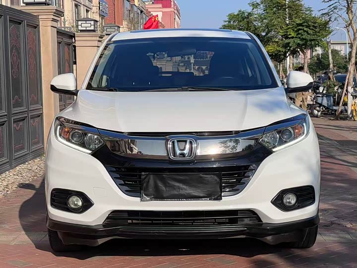 Фото 2 - Honda Vezel