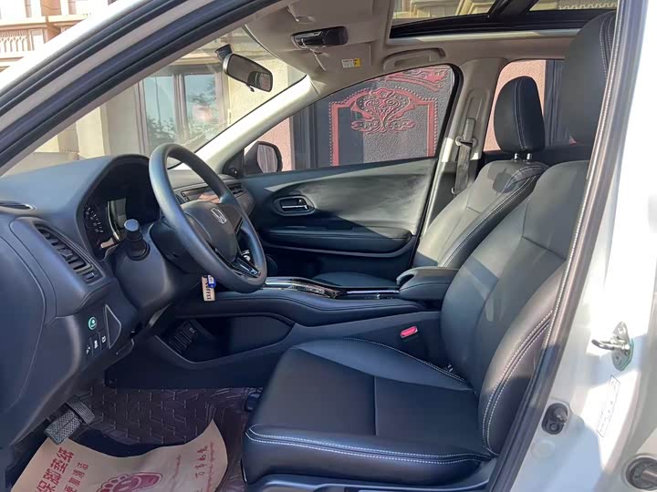 Фото 4 - Honda Vezel