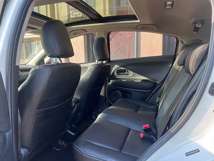 Фото 6 - Honda Vezel