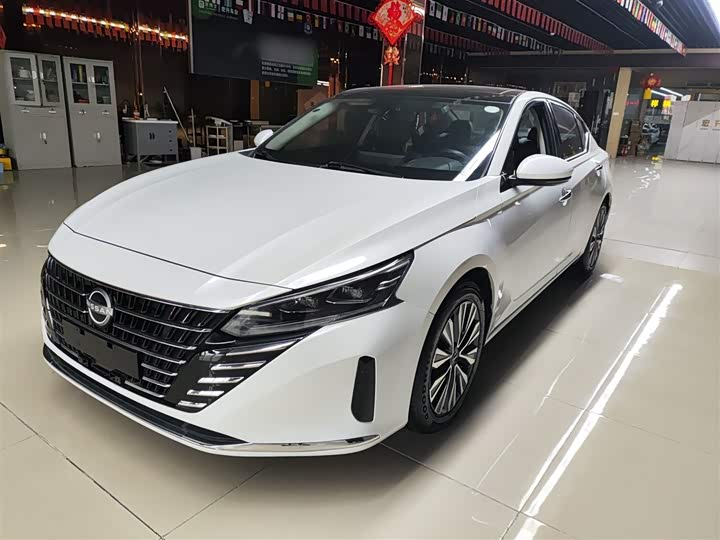 Фото 1 - Nissan Teana