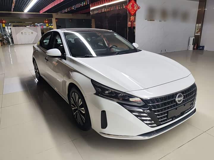 Фото 4 - Nissan Teana